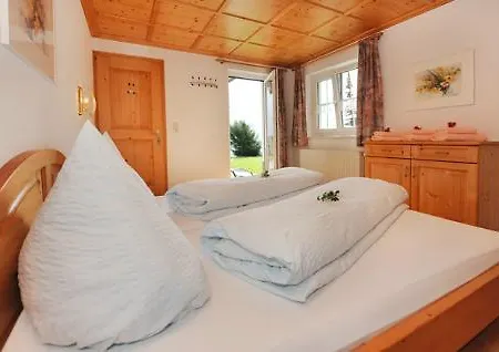 Haus Madrisella Апартаменты